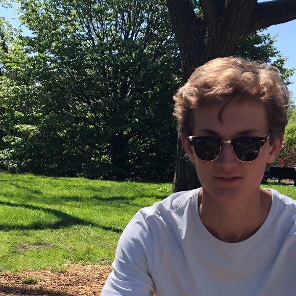 Meet your Posher, Kyle - Picture 1 of 1